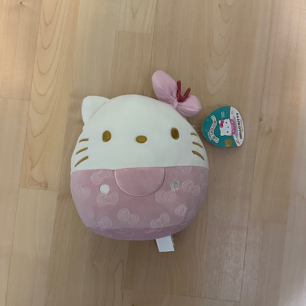 BNWT - Hello Kitty Squishmallow 50th Anniversary